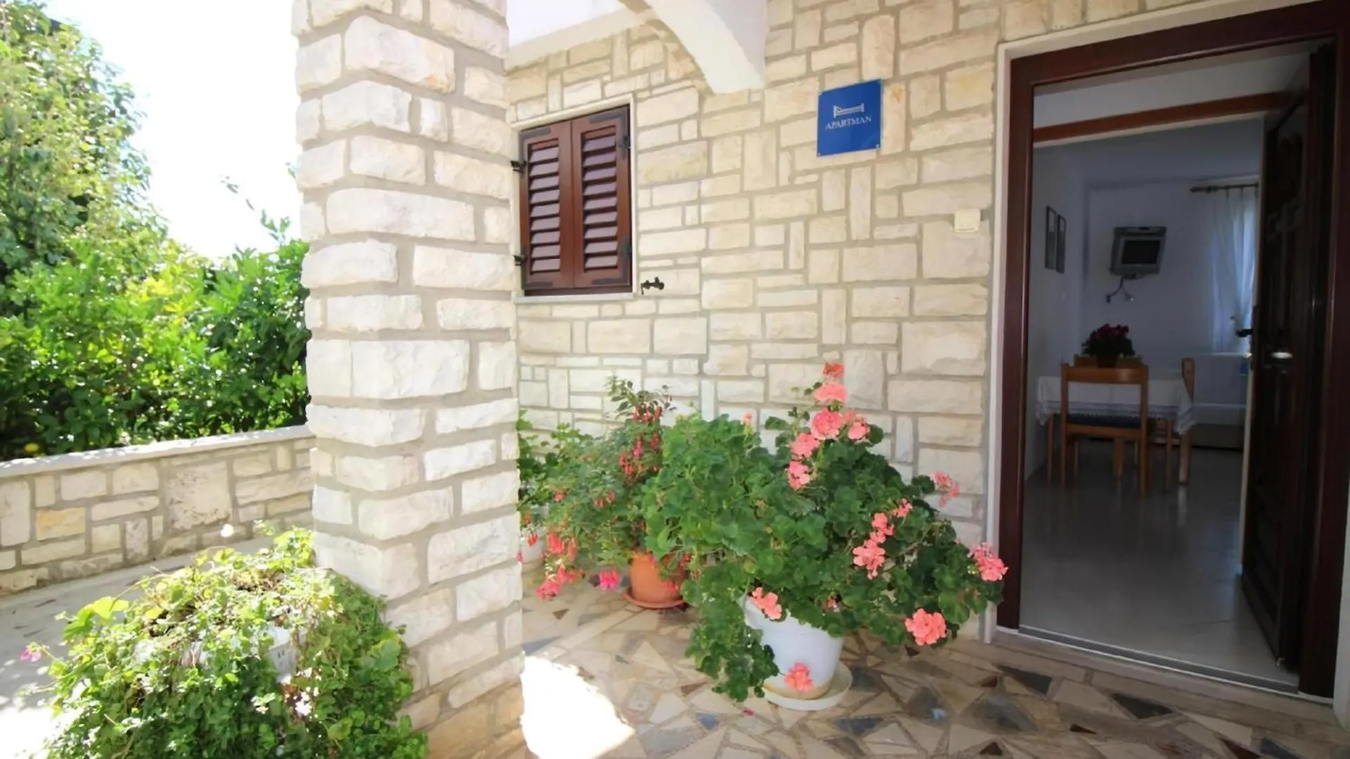 Ferienwohnung Leticija In Porec Mit Parkplatz Croatia