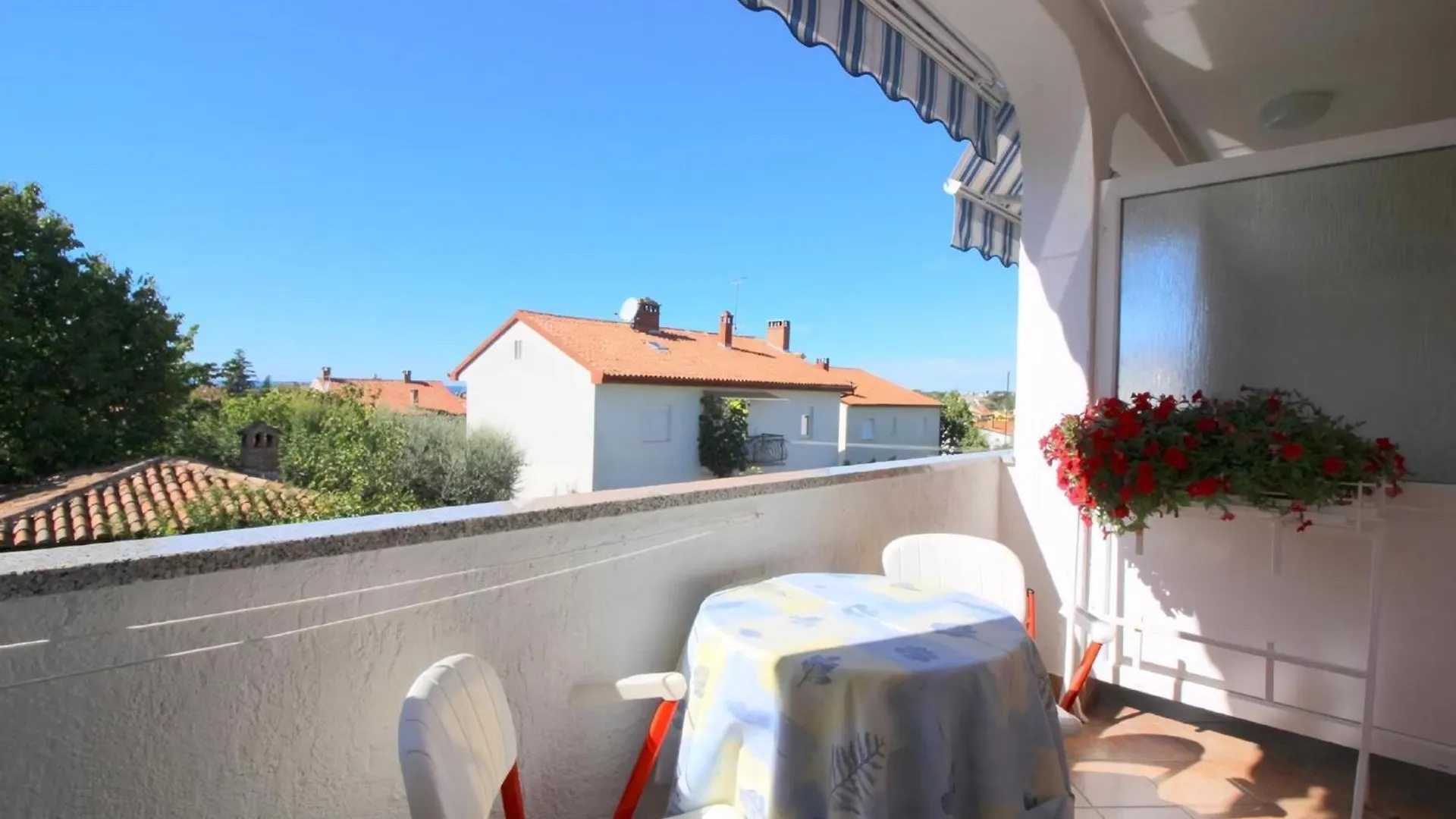 Apartment Ferienwohnung Leticija In Porec Mit Parkplatz